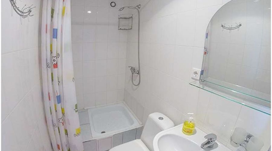 Стандарт Стандартный 4-местный (на цокольном этаже)