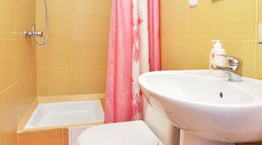 Стандарт Стандартный 4-местный (на цокольном этаже)