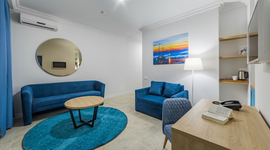 Люкс 4-местный 3-комн.1эт.