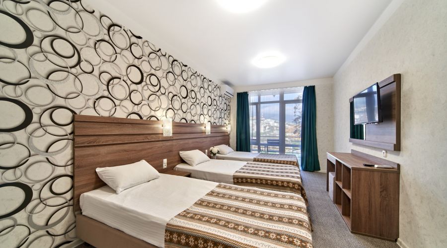 Стандартный 3-местный с балконом или террасой