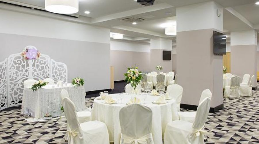 Конференц-зал AZIMUT