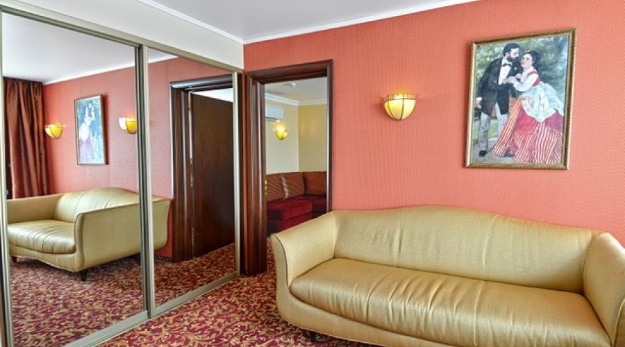 Люкс 2-местный 3-комнатный