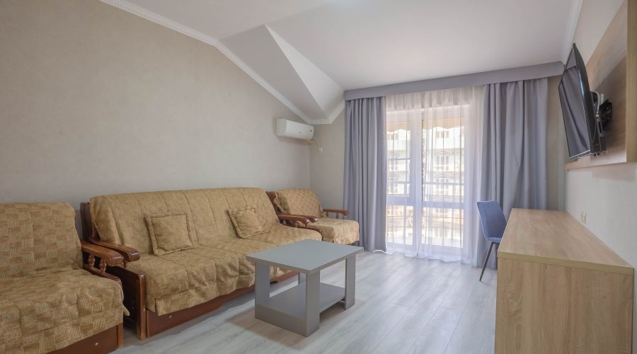 Люкс 6-местный 2-комнатный