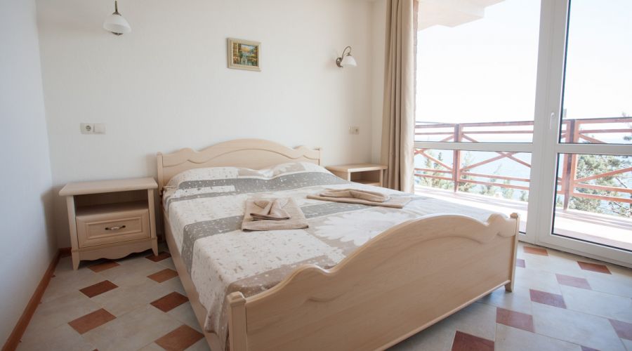 Апартаменты 2-местные 2-комнатные (вид на море)