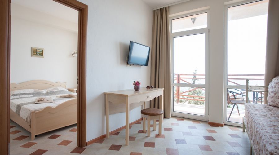 Апартаменты 2-местные 2-комнатные (вид на море)