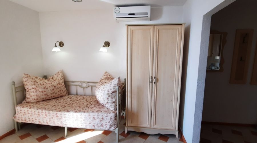 Апартаменты 2-местный 2-комнатный мансарда (вид на море)