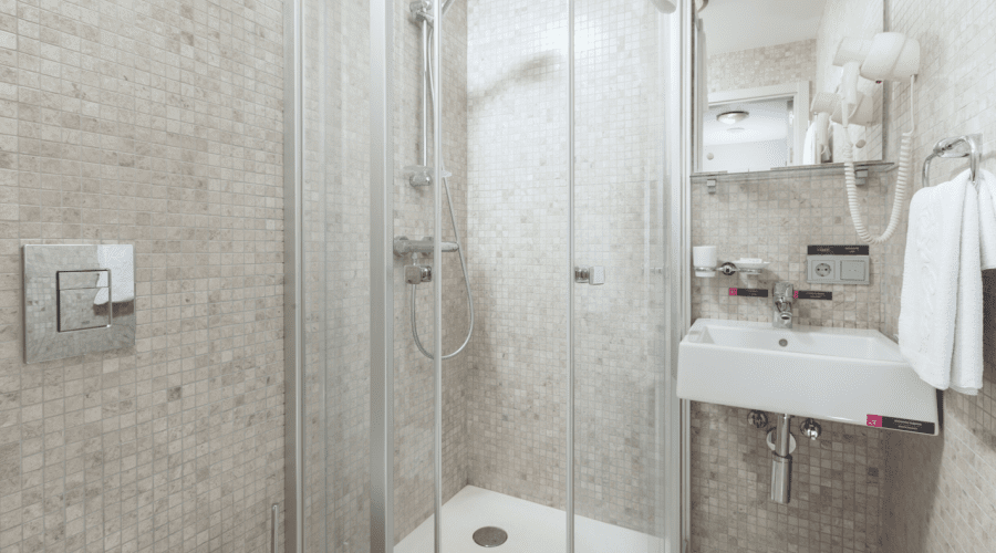 Люкс 4-местный 2-комнатный с одной двуспальной кроватью и двумя раскладными креслами или односпальными кроватями Green Park