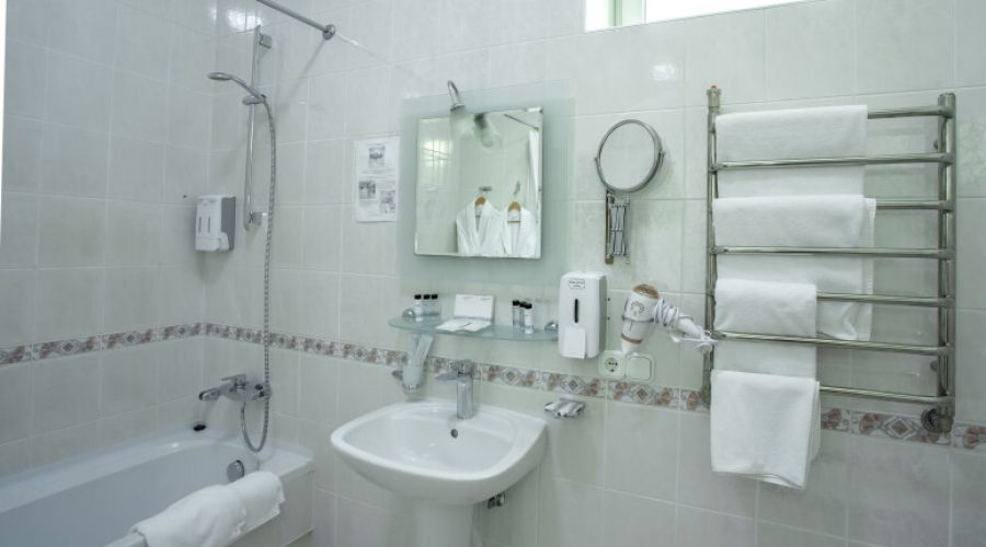 Джуниор сюит 2-местный 2-комнатный с двориком