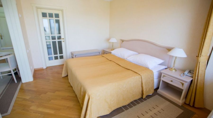 Джуниор сюит  2-комнатный 2-местный джуниор сюит-"комфорт"