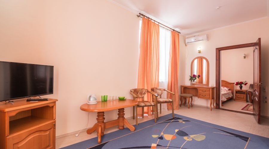 Люкс 3-местный 2-комнатный