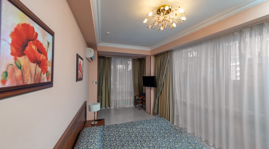 Студия 2-местный 2-комнатный к. Атлант