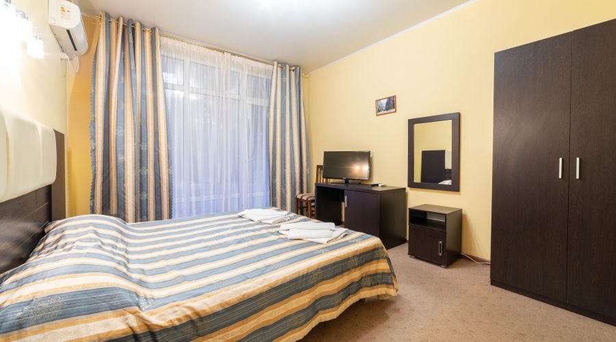 Люкс 4-местный 2-комнатный