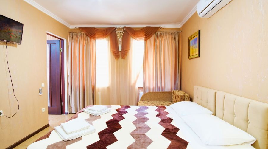 Люкс 2-местный 2-комнатный с мини-кухней