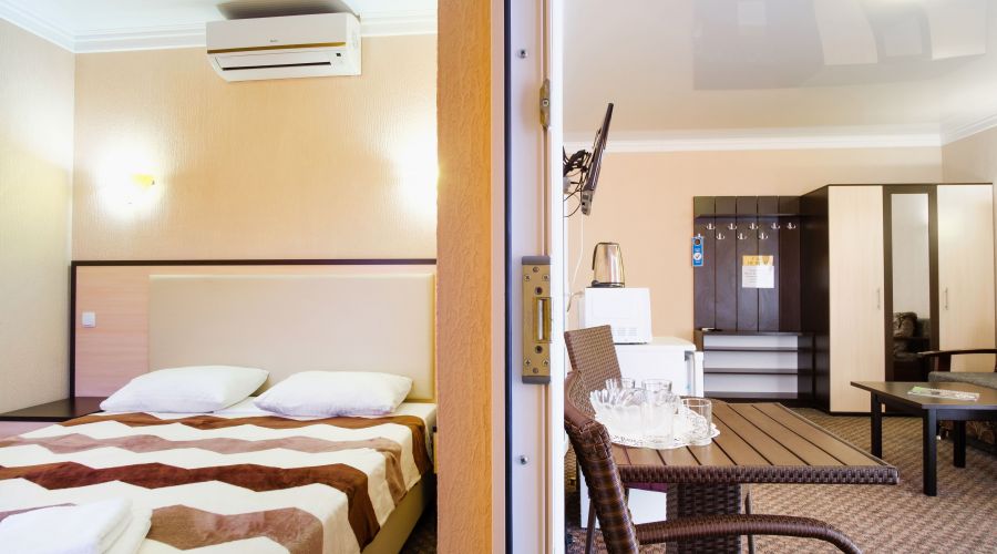 Люкс 2-местный 2-комнатный с балконом