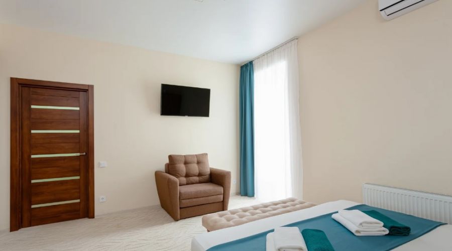 Люкс семейный 4-местный 3-комнатный