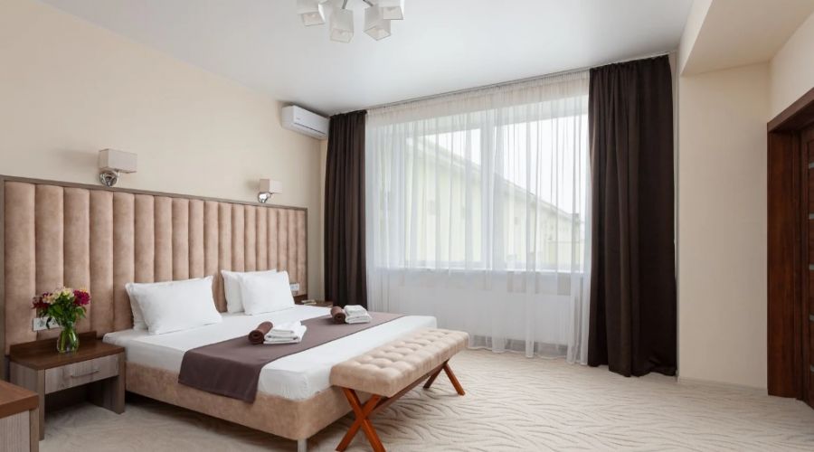 Люкс семейный 4-местный 3-комнатный