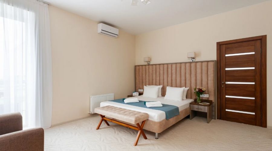 Люкс семейный 4-местный 3-комнатный