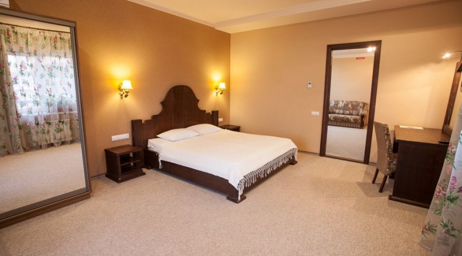 Lux COMFORT 2-местный 2-комнатный корпус 1