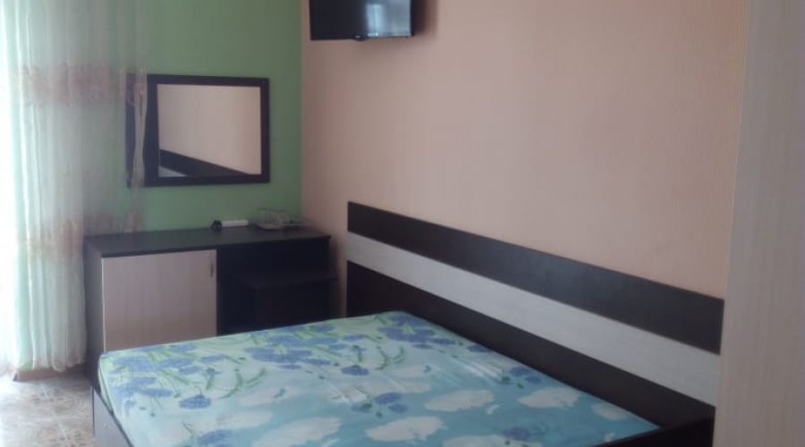 Стандарт 4-местный с балконом