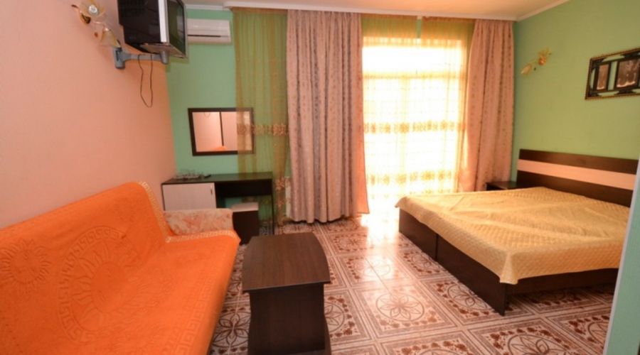 Стандарт 4-местный Улучшенный с балконом