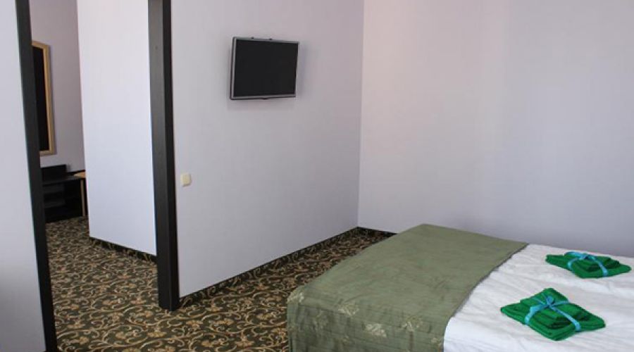 Полулюкс 4-местный 2-комнатный