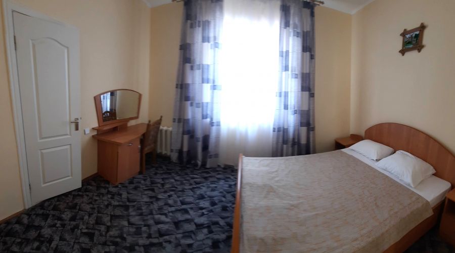 Стандартный 4-местный 2-комнатный