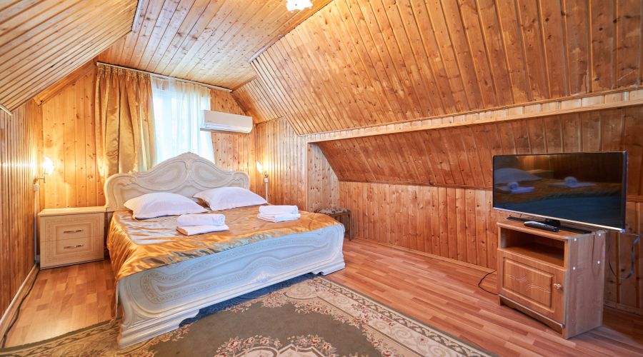 Повышенной комфортности 2-местный 2-комнатный коттедж