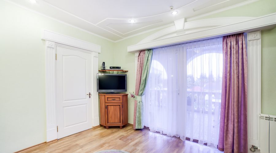 Люкс Цветочный 2-местный 2-комнатный