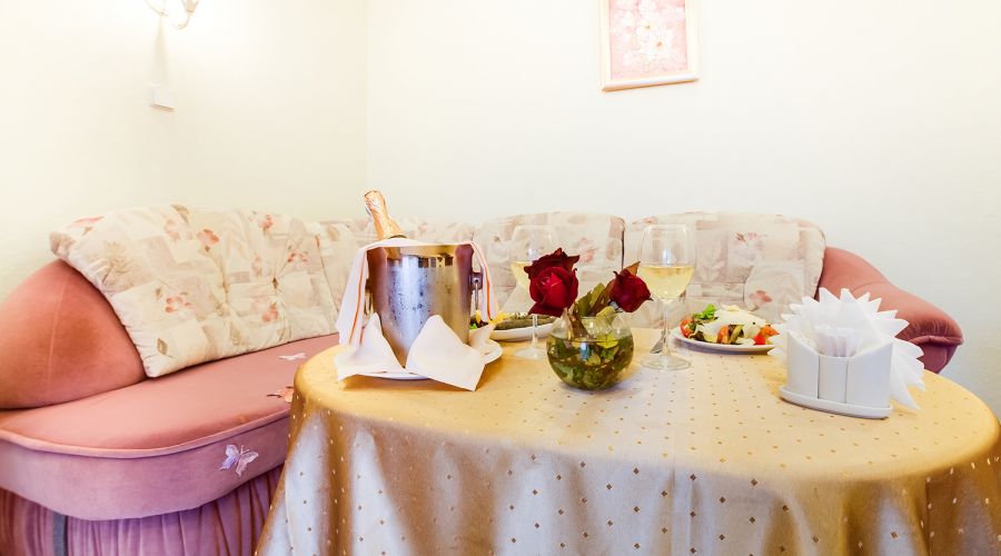 Люкс Цветочный 2-местный 2-комнатный