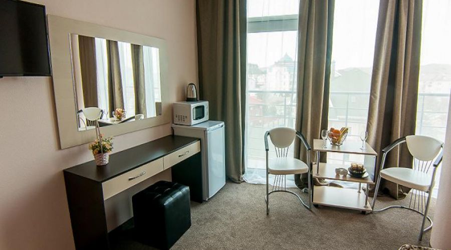 Полулюкс 2-местный 1-комнатный с французским балконом 4С,2В