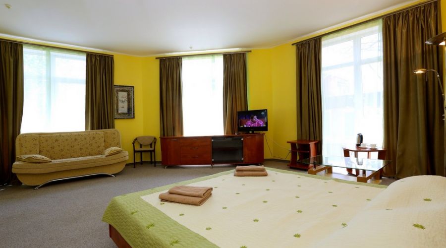 Полулюкс 2-местный №3,8 без балкона