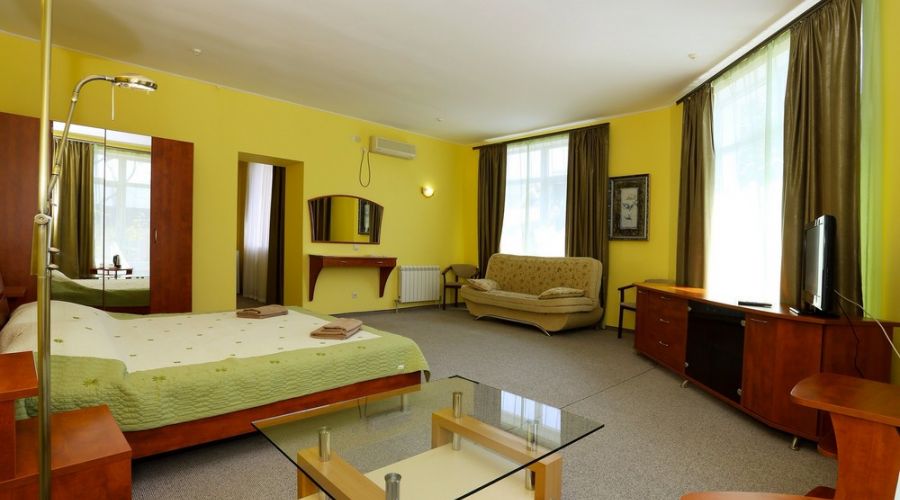 Полулюкс 2-местный №3,8 без балкона