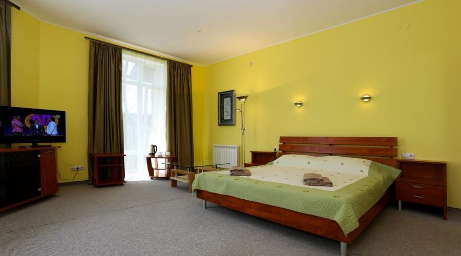 Полулюкс 2-местный №3,8 без балкона