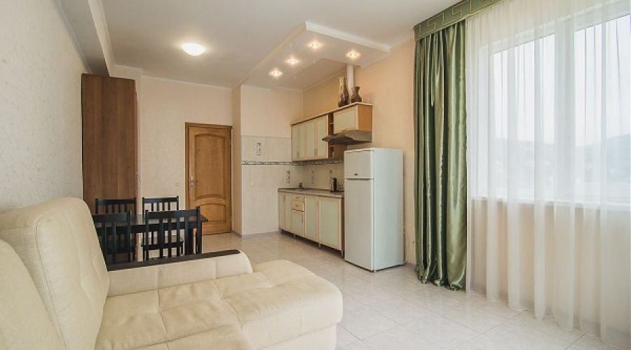 Люкс 3-местный 2-комнатный (вид на море)