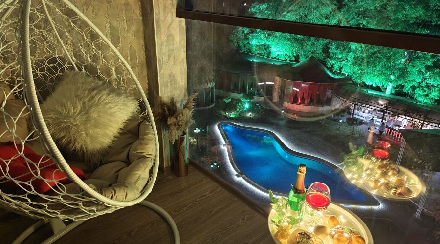 Полулюкс 3-местный Полулюкс с панорамным видом на колесо обозрения