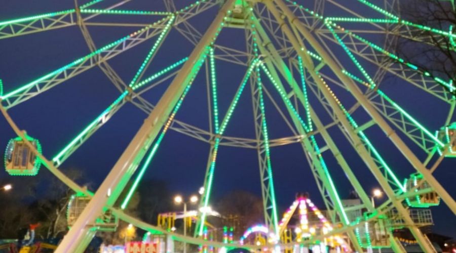 Полулюкс 4-местный Полулюкс с панорамным видом на колесо обозрения