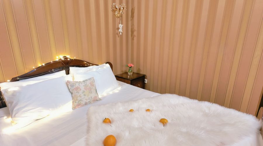 Апартаменты 5-местные Апартаменты (вид на бассейн, с кухней)