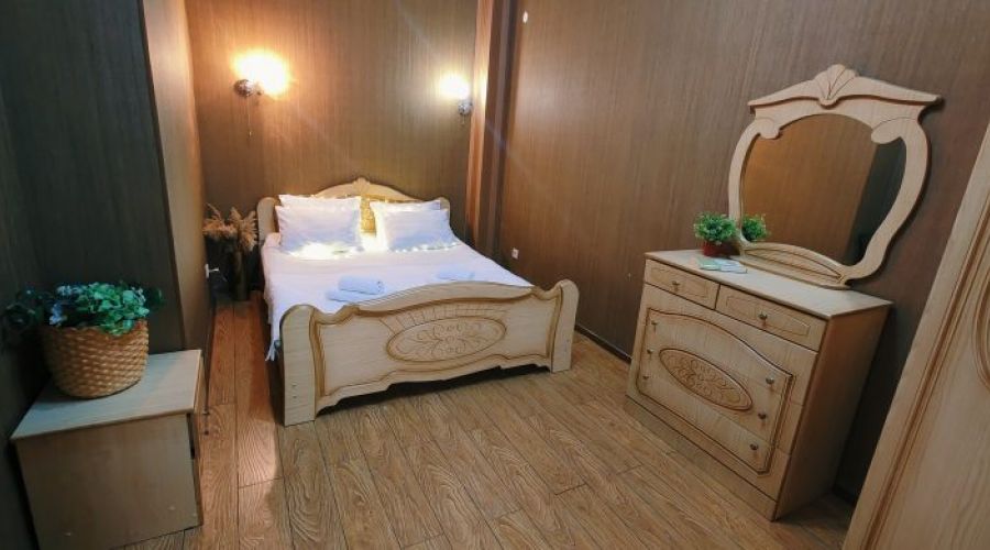 Апартаменты 6-местные Апартаменты (вид на бассейн, с кухней)