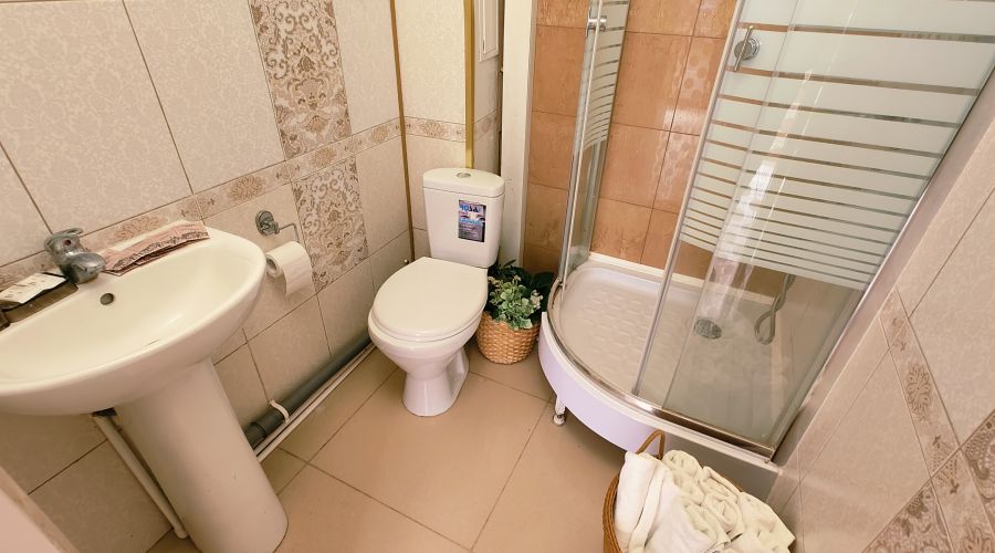 Апартаменты 6-местные Апартаменты (вид на бассейн, с кухней)