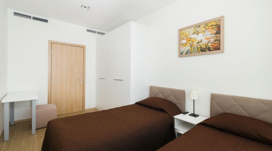 Апартаменты 4-местный 3-комнатный с двумя спальнями с 6-12 этаж