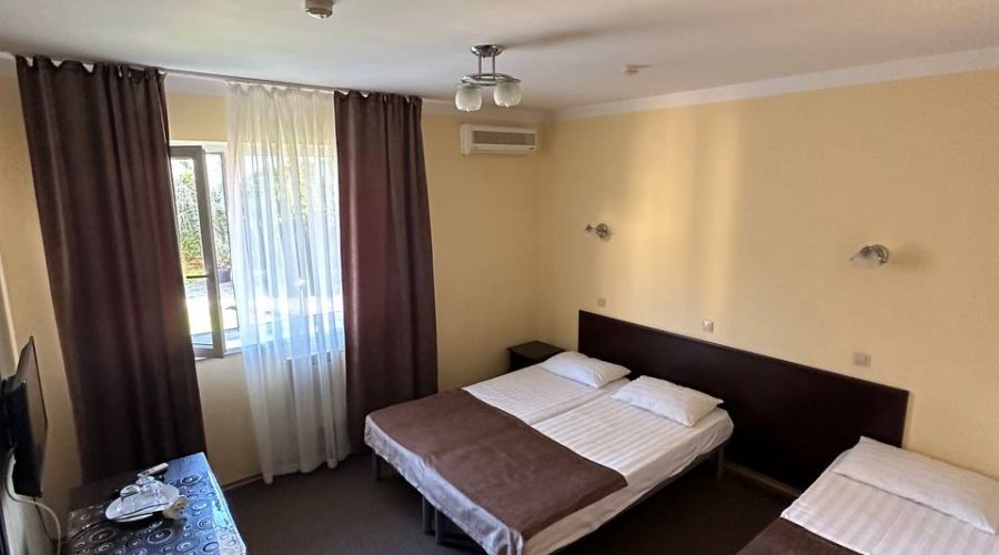 Стандарт 3-местный TWIN б/б(1 этаж)