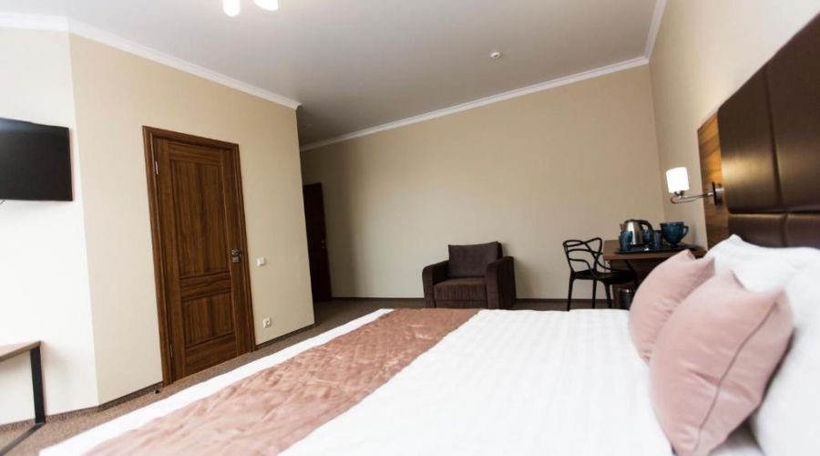 Полулюкс 2-местный с балконом