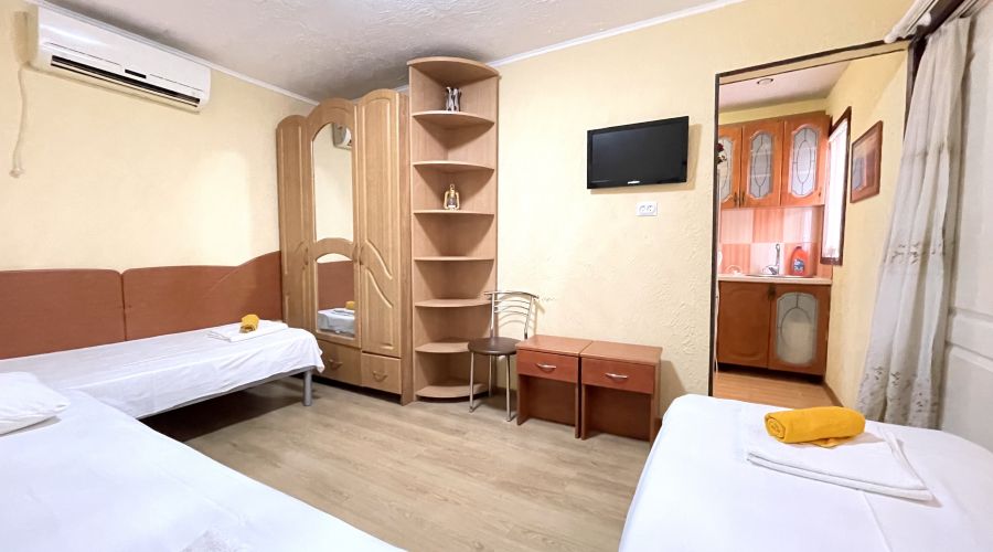 Комфорт 3-местный с обеденной зоной