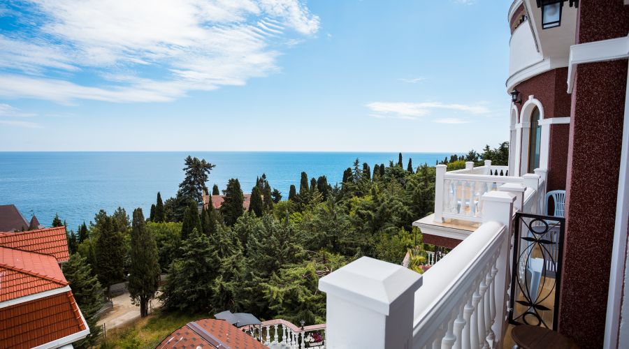 Полулюкс 2-местный с видом на море корпус А