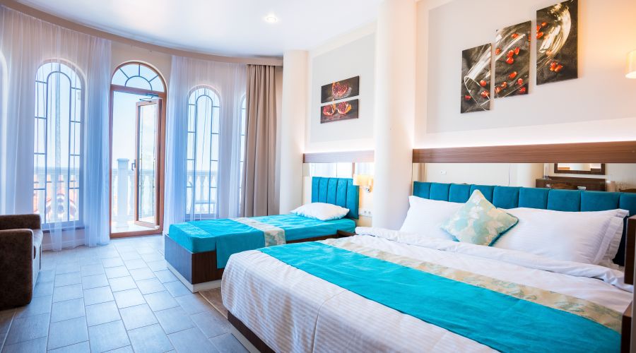 Полулюкс 2-местный с видом на море корпус А