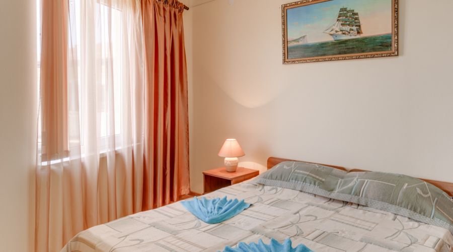 Люкс 5-местный 2 комнатный