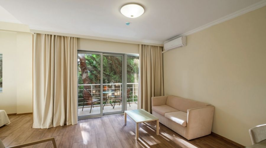 Семейный 2-местный 1-комнатный отель Морской