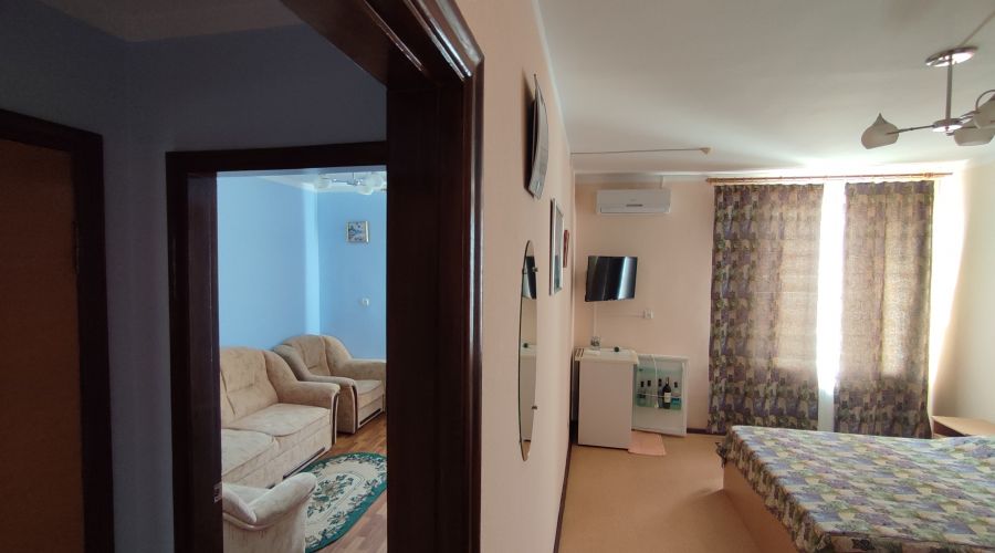 Люкс 3-местный 2-комнатный