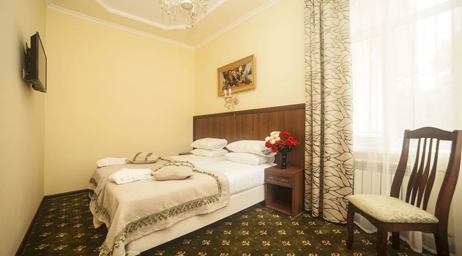 Джуниор сюит 2-местный 2-комнатный с/балконом джуниор сюит