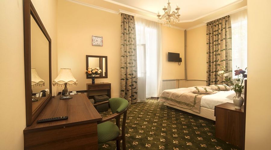 Джуниор сюит 2-местный 2-комнатный с/балконом джуниор сюит